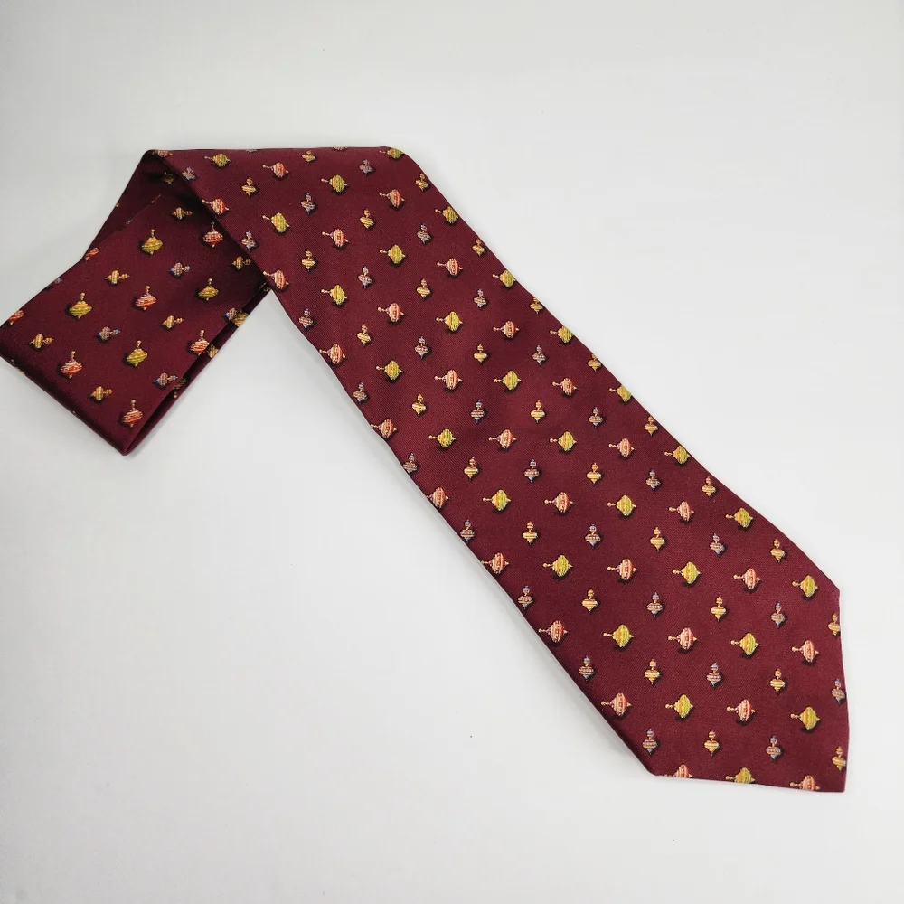 SALVATORE FERRAGAMO Red Tops Silk Tie.